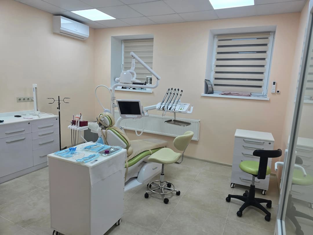 Комфортний кабінет стоматології MOVADENT у Дніпрі